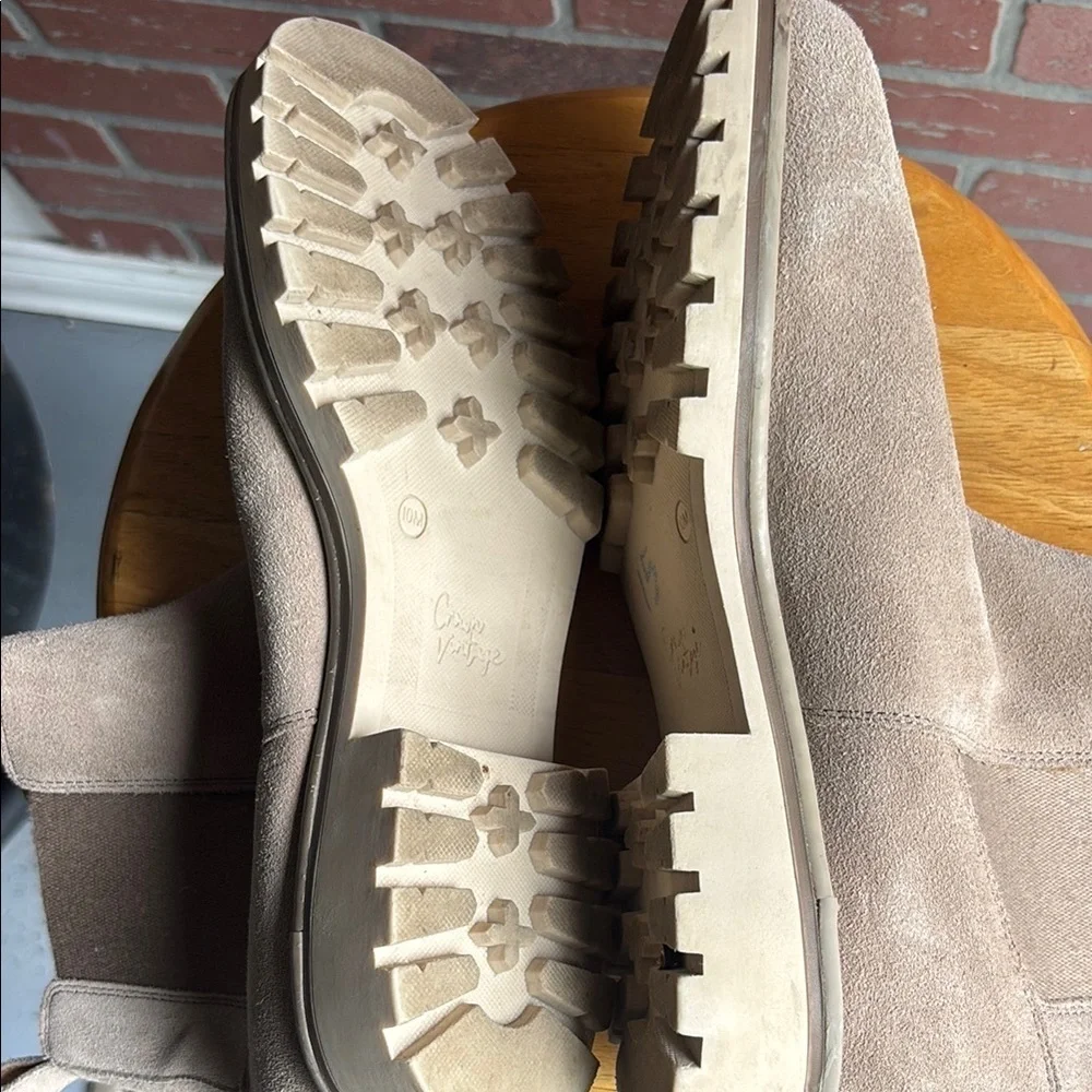 Crown Vintage Tan Ankle Boots